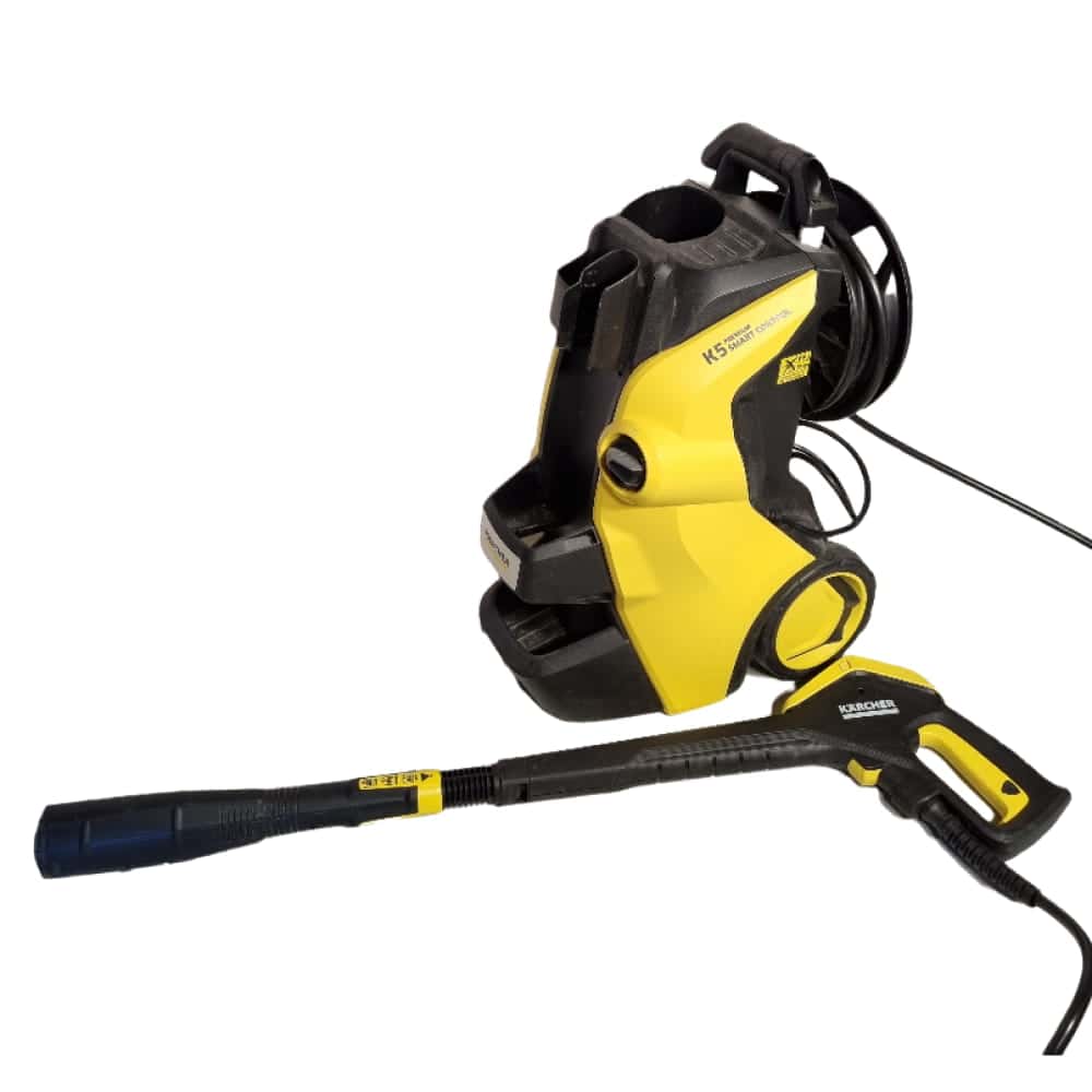 vue d'un nettoyeur haute pression Karcher avec sa lance multijet