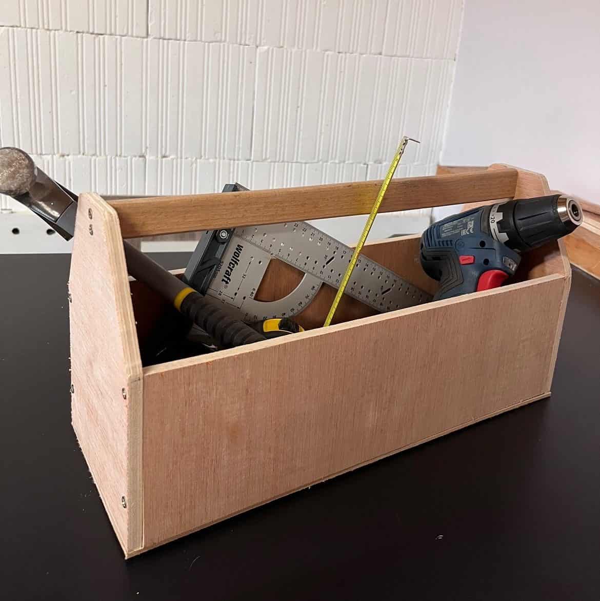 Créer sa boite à outils en bois personnalisable - Vite mon outil